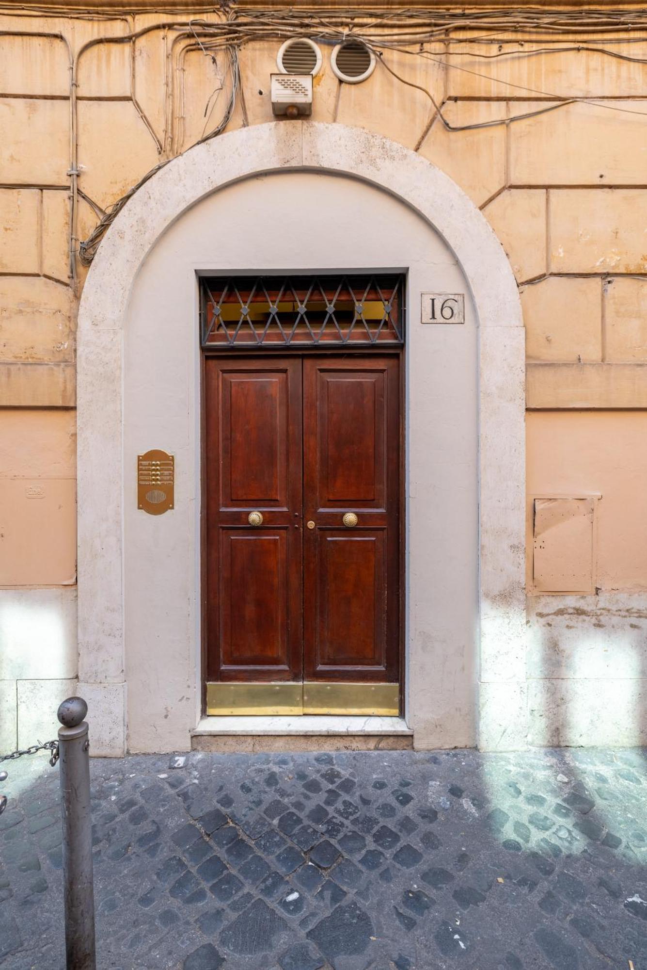 Charming 3 Bedroom Apartment In The Historic Center 罗马 外观 照片
